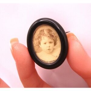 Antique Victorian Whitby Jet Photo Locket Brooch Pin Mourning Pin